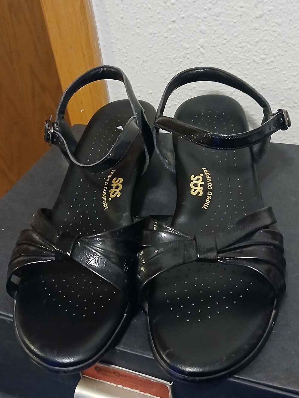 SAS Tripad Comfort Black Patent Leather Strappy Wedge Sandals Size 11 N Narrow